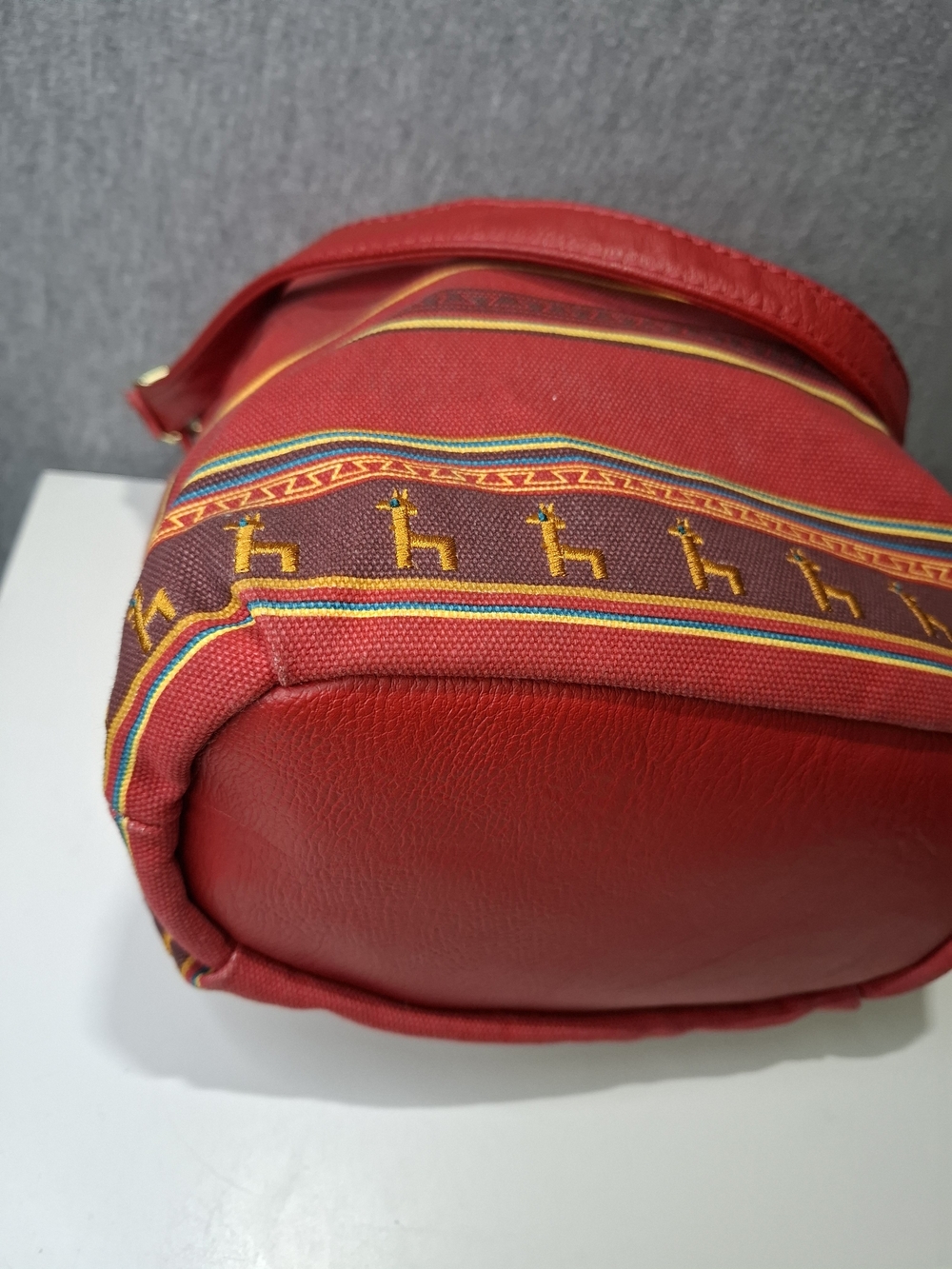 Limited Edition Loungefly Red Canvas Emperor's New Groove Bucket Bag - Picture 5 of 12